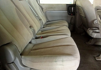 Подержанный автомобиль Kia Carnival 2007 года (10 фото)