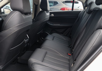 Подержанный автомобиль Omoda S5 2024 года (8 фото)