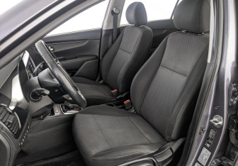 Подержанный автомобиль Kia Rio Hatchback 2021 года (19 фото)