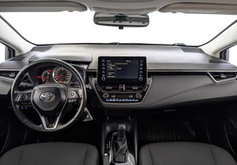Подержанный автомобиль Toyota Corolla Sedan 2021 года (14 фото)