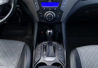 Подержанный автомобиль Hyundai Santa Fe 2014 года (13 фото)