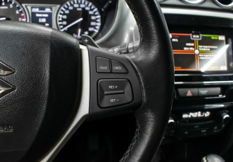 Подержанный автомобиль Suzuki Vitara 2016 года (20 фото)