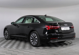 Подержанный автомобиль Audi A6 Sedan 2020 года (7 фото)