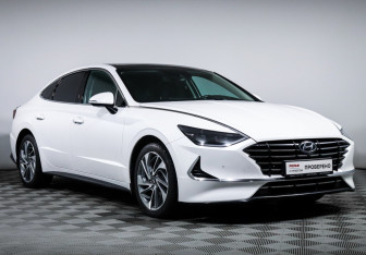 Подержанный автомобиль Hyundai Sonata 2019 года (3 фото)