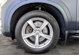 Подержанный автомобиль Volvo XC90 2020 года (18 фото)