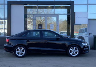 Подержанный автомобиль Audi A3 Sedan 2017 года (4 фото)
