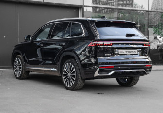 Подержанный автомобиль Geely Monjaro 2025 года (6 фото)