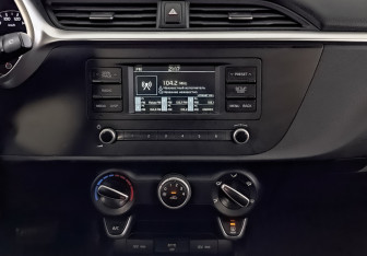 Подержанный автомобиль Kia Rio Hatchback 2021 года (16 фото)