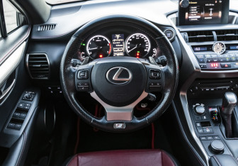 Подержанный автомобиль Lexus NX 2016 года (9 фото)
