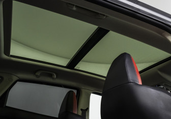 Подержанный автомобиль Changan UNI-S 2024 года (19 фото)