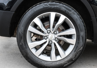 Подержанный автомобиль Geely Atlas 2021 года (22 фото)