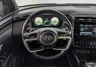 Подержанный автомобиль Hyundai Tucson 2022 года (21 фото)