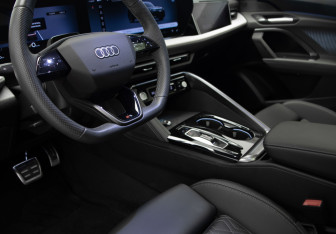 Подержанный автомобиль Audi Q5 2025 года (7 фото)