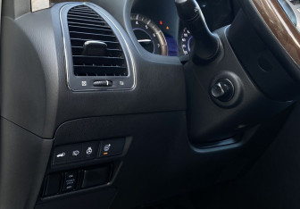 Подержанный автомобиль Infiniti QX80 2018 года (24 фото)