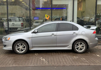 Подержанный автомобиль Mitsubishi Lancer Sedan 2008 года (5 фото)