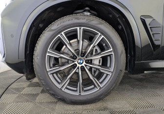 Новый BMW X5 2025 (7 фото)