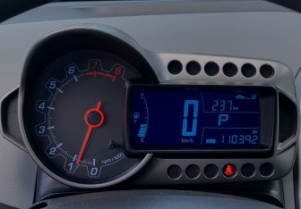 Подержанный автомобиль Chevrolet Aveo Hatchback 2013 года (21 фото)