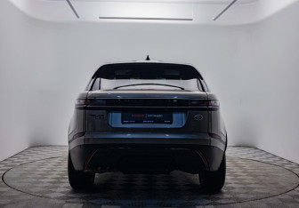 Подержанный автомобиль Land Rover Range Rover Velar 2018 года (6 фото)