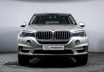 Подержанный автомобиль BMW X5 2015 года (2 фото)