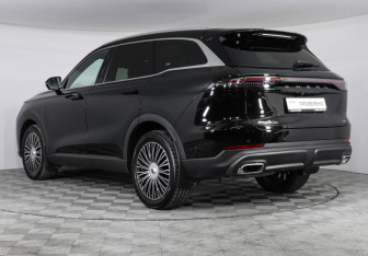 Подержанный автомобиль Chery Tiggo 9 2025 года (7 фото)