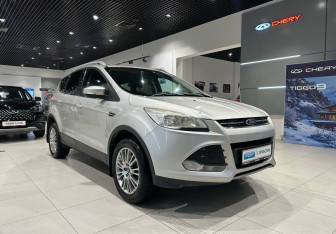 Подержанный автомобиль Ford Kuga 2013 года (3 фото)