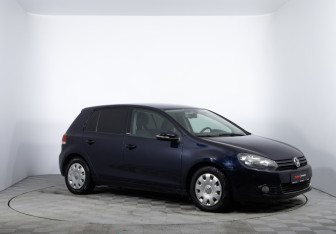Подержанный автомобиль Volkswagen Golf Hatchback 2011 года (3 фото)