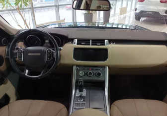 Подержанный автомобиль Land Rover Range Rover Sport 2014 года (12 фото)