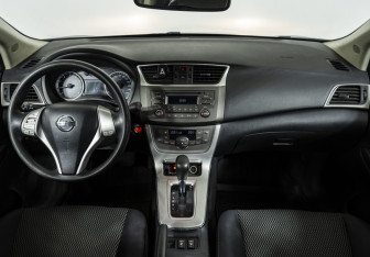Подержанный автомобиль Nissan Sentra Sedan 2014 года (12 фото)