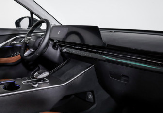 Подержанный автомобиль Omoda C5 2023 года (9 фото)