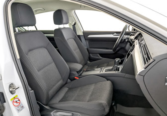 Подержанный автомобиль Volkswagen Passat Sedan 2019 года (24 фото)