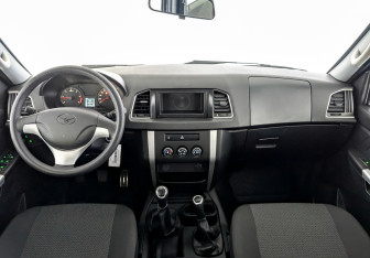 Подержанный автомобиль УАЗ Pickup 2024 года (14 фото)