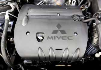 Подержанный автомобиль Mitsubishi Outlander 2022 года (9 фото)