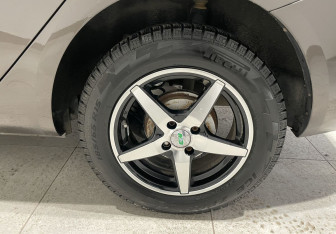 Подержанный автомобиль LADA (ВАЗ) Vesta Sedan 2018 года (12 фото)