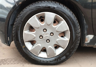 Подержанный автомобиль Nissan Micra Hatchback 2005 года (13 фото)