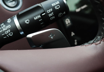 Подержанный автомобиль Land Rover Range Rover Evoque 2024 года (15 фото)