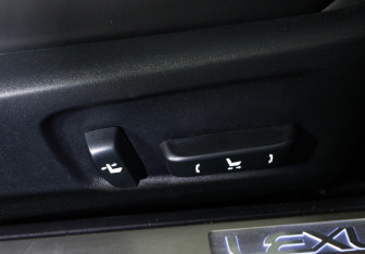 Подержанный автомобиль Lexus RC F 2016 года (18 фото)