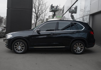 Подержанный автомобиль BMW X5 2016 года (8 фото)