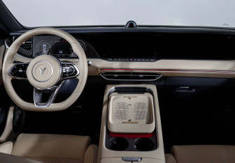 Подержанный автомобиль Voyah Free 2023 года (12 фото)