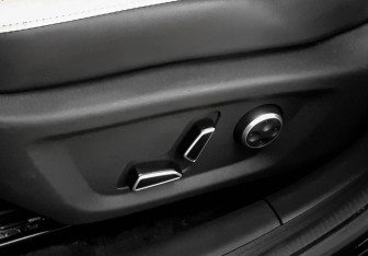 Подержанный автомобиль Changan UNI-V 2024 года (22 фото)