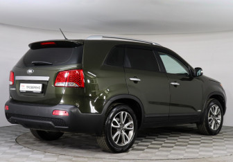 Подержанный автомобиль Kia Sorento 2009 года (5 фото)