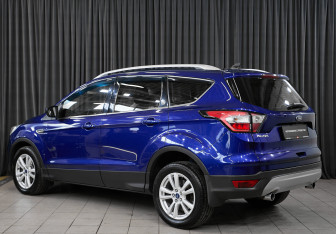Подержанный автомобиль Ford Kuga 2018 года (7 фото)