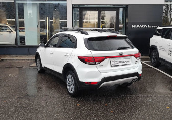 Подержанный автомобиль Kia Rio Hatchback 2020 года (7 фото)