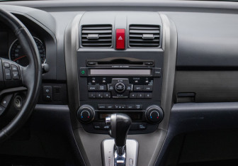 Подержанный автомобиль Honda CR-V 2011 года (14 фото)