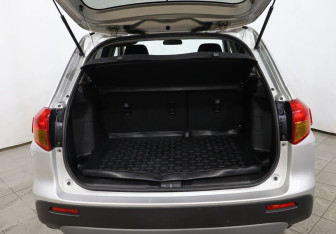 Подержанный автомобиль Suzuki Vitara 2016 года (23 фото)