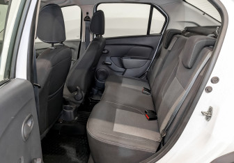 Подержанный автомобиль Renault Logan Sedan 2021 года (12 фото)