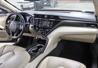 Подержанный автомобиль Toyota Camry Sedan 2020 года (11 фото)