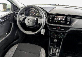 Подержанный автомобиль Skoda Rapid Liftback 2021 года (26 фото)