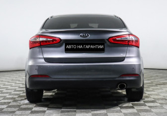 Подержанный автомобиль Kia Cerato Sedan 2015 года (4 фото)