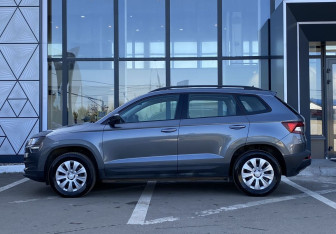 Подержанный автомобиль Skoda Karoq 2020 года (8 фото)