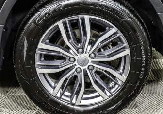 Подержанный автомобиль Geely Atlas Pro 2023 года (8 фото)